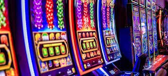 k74i Live Baccarat ကတ်ဂိမ်း ကစားနေသောမြင်ကွင်း